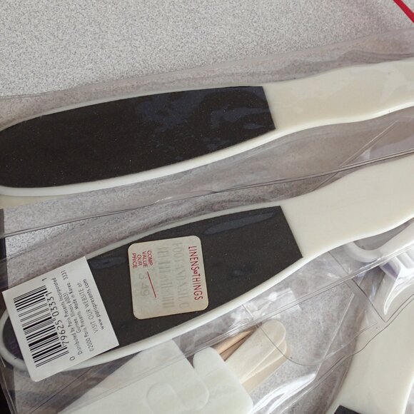 Linens and Things Natural Solutions Nail Care Sets - Picture 2 of 5